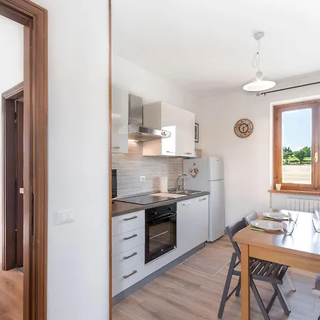 Bella Cora لاتيزي